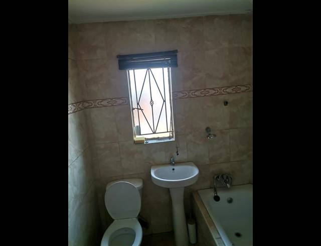 3 BEDROOM PROPERTY TO RENT IN PROTEA GLEN